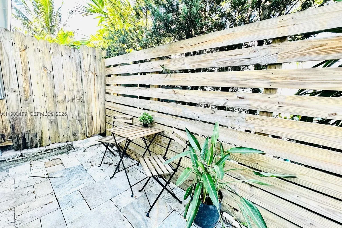 1004 N 16th Ave # 1, Hollywood FL 33020