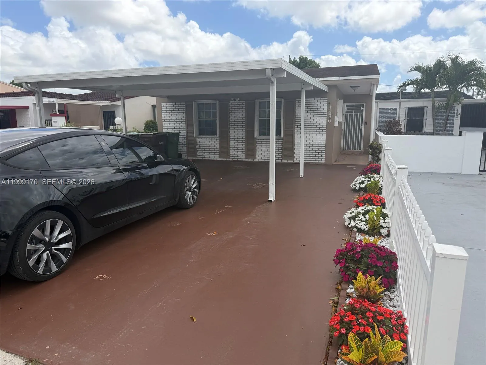 1486 W 72nd St, Hialeah FL 33014