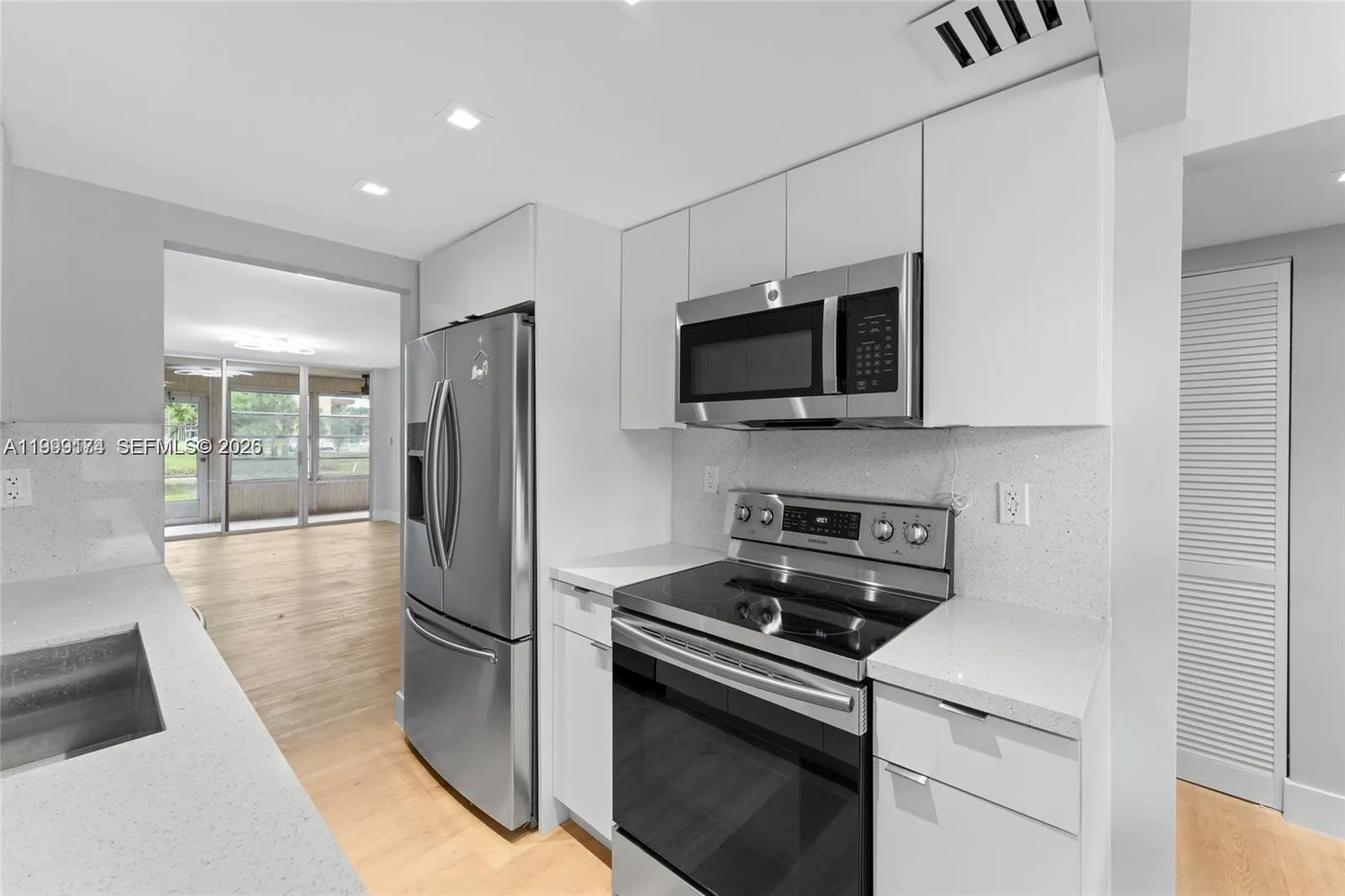 3141 NW 47th Ter # 121, Lauderdale Lakes FL 33319