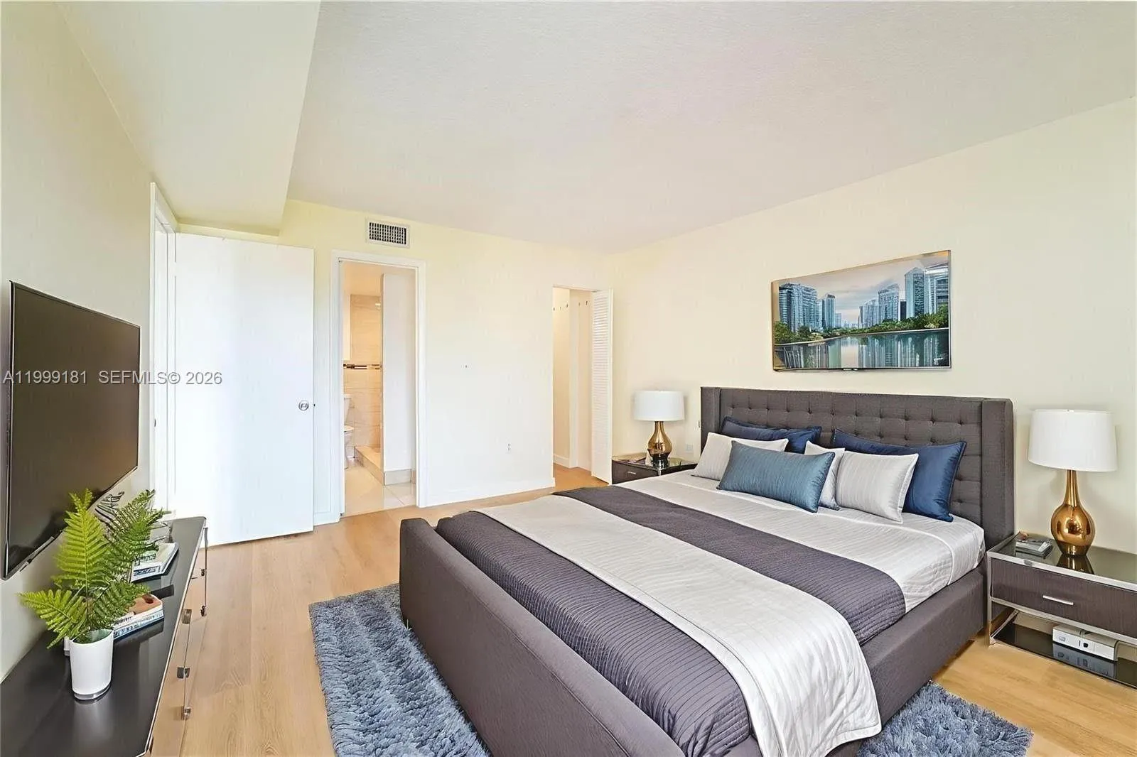 4801 NW 7th St # 16, Miami FL 33126