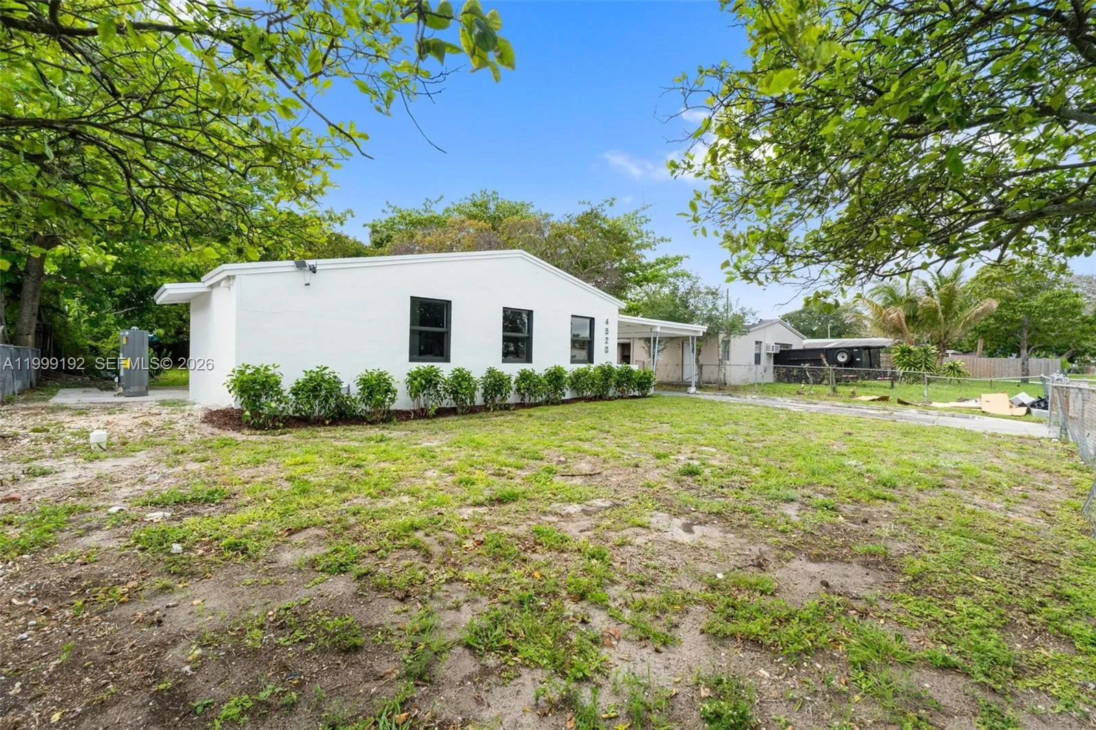 4520 SW 33rd Dr, West Park FL 33023