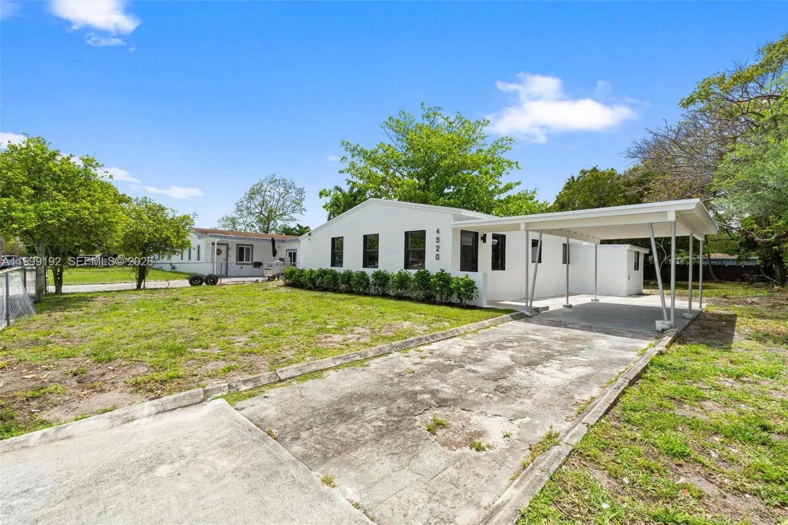 4520 SW 33rd Dr, West Park FL 33023