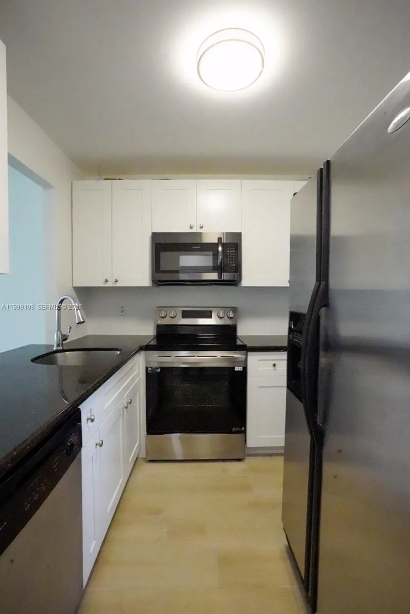 530 SE 2nd Ave # F2, Deerfield Beach FL 33441