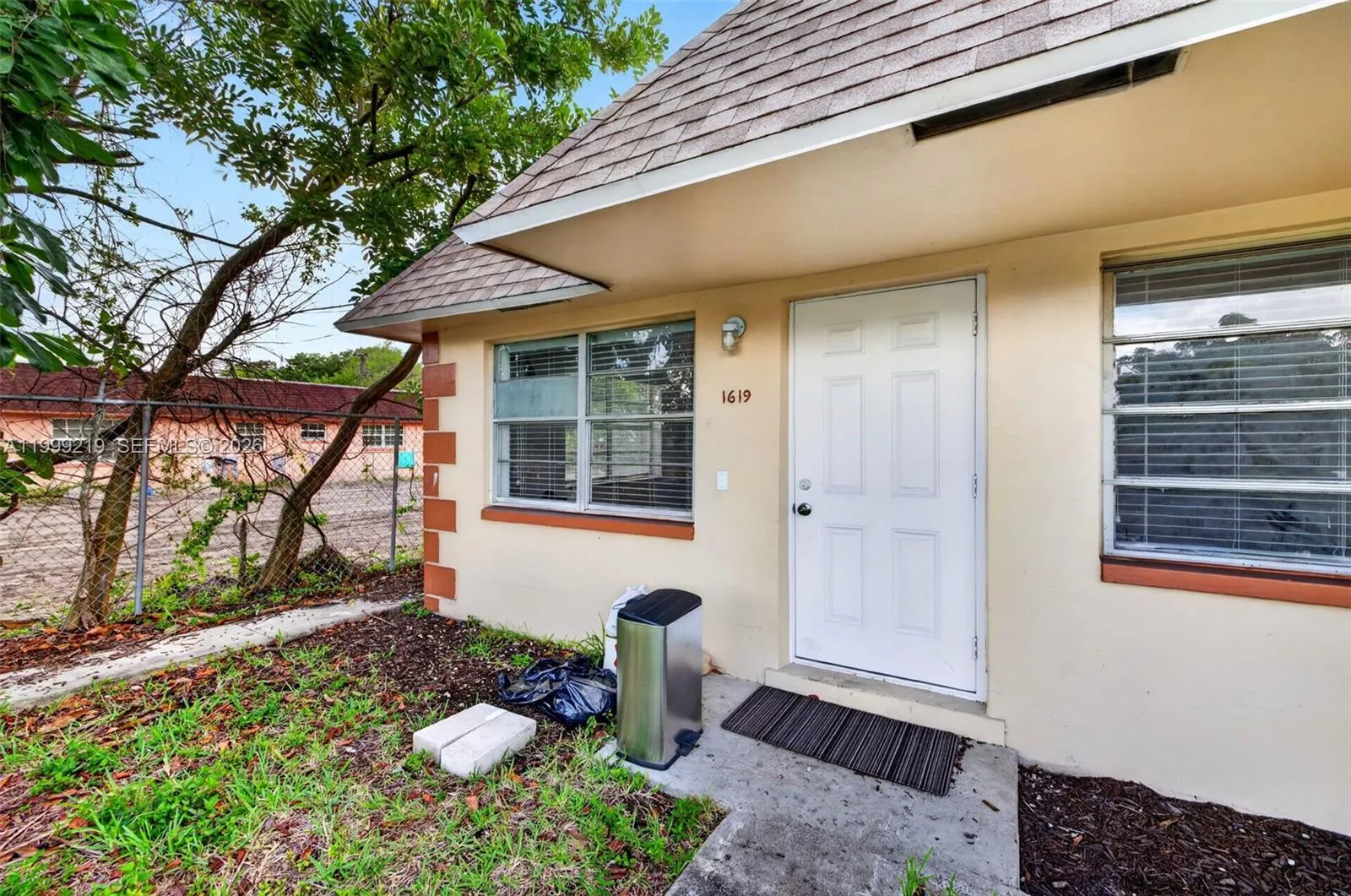 1619-1621 NW 8th Ave, Fort Lauderdale FL 33311