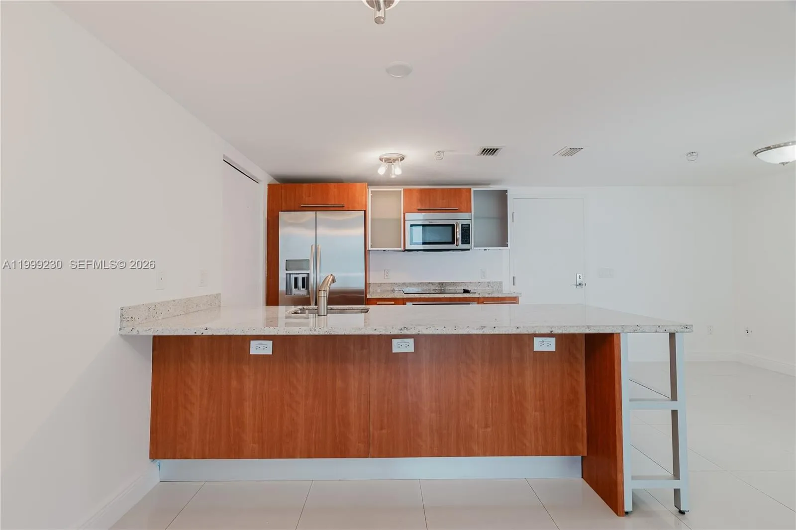 185 SW 7th St # 2007, Miami FL 33130