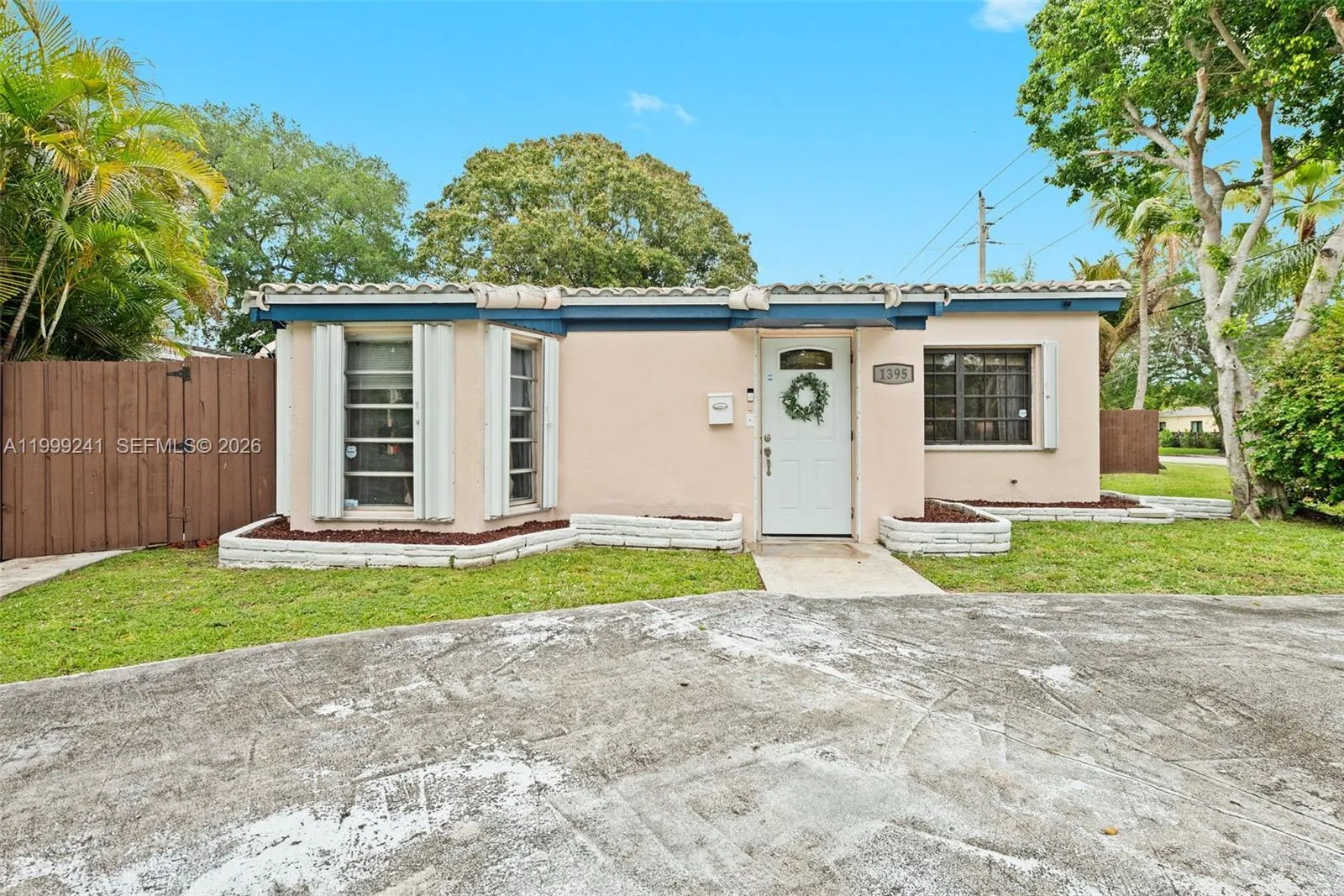 1395 NE 177th St, North Miami Beach FL 33162