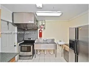 129 SE 5th St, Hallandale Beach FL 33009