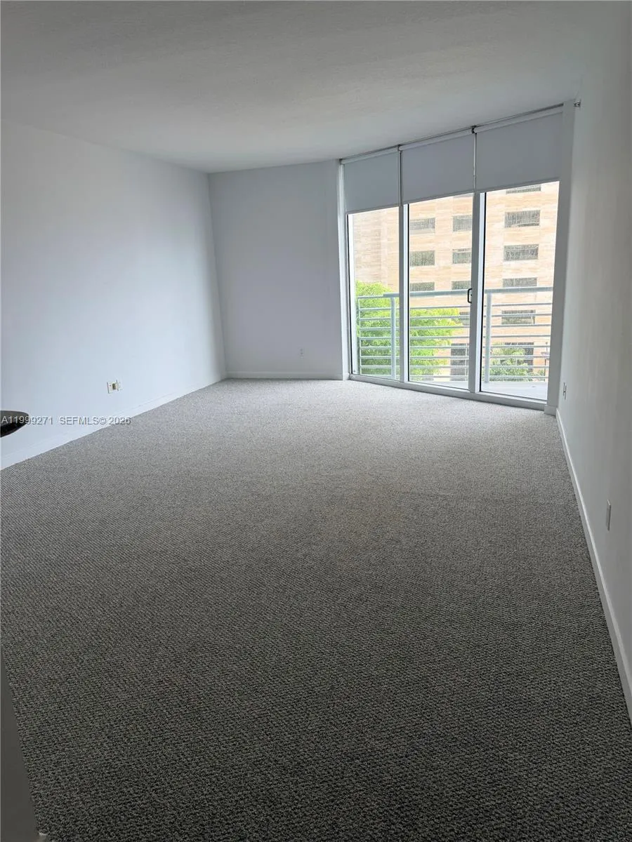 335 S Biscayne Blvd # 1004, Miami FL 33131