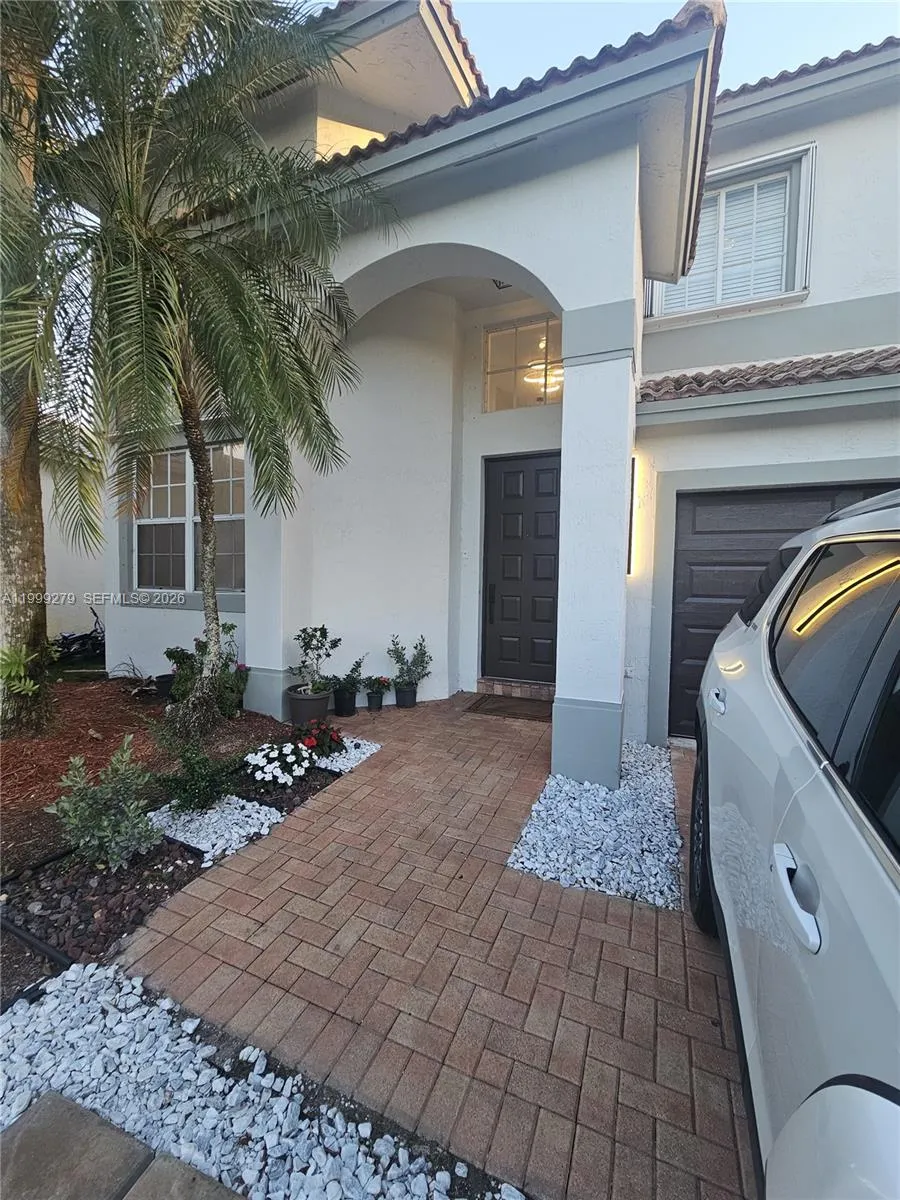 17088 NW 19th St, Pembroke Pines FL 33028