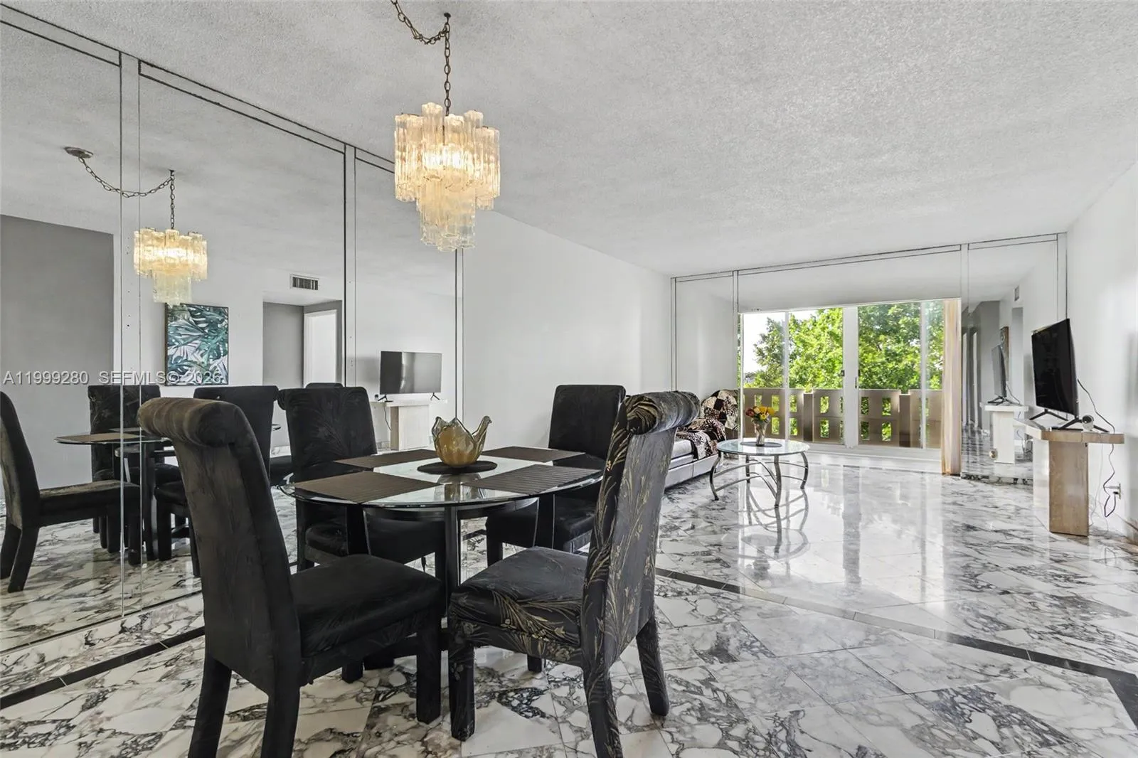 4330 Hillcrest Dr # 405, Hollywood FL 33021