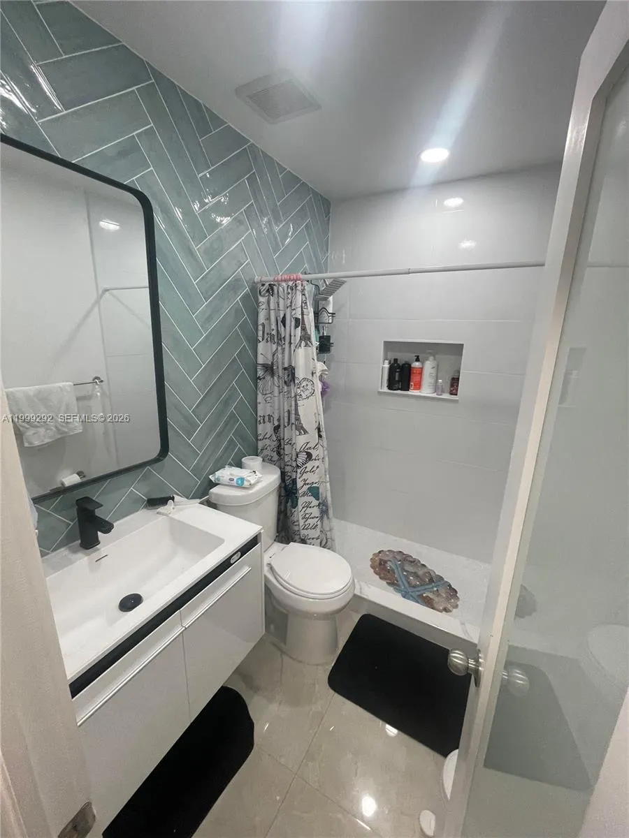 1331 NW 98th Ter, Miami FL 33147