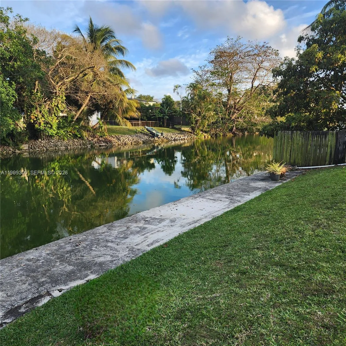 3325 S Lake Dr, Miami FL 33155