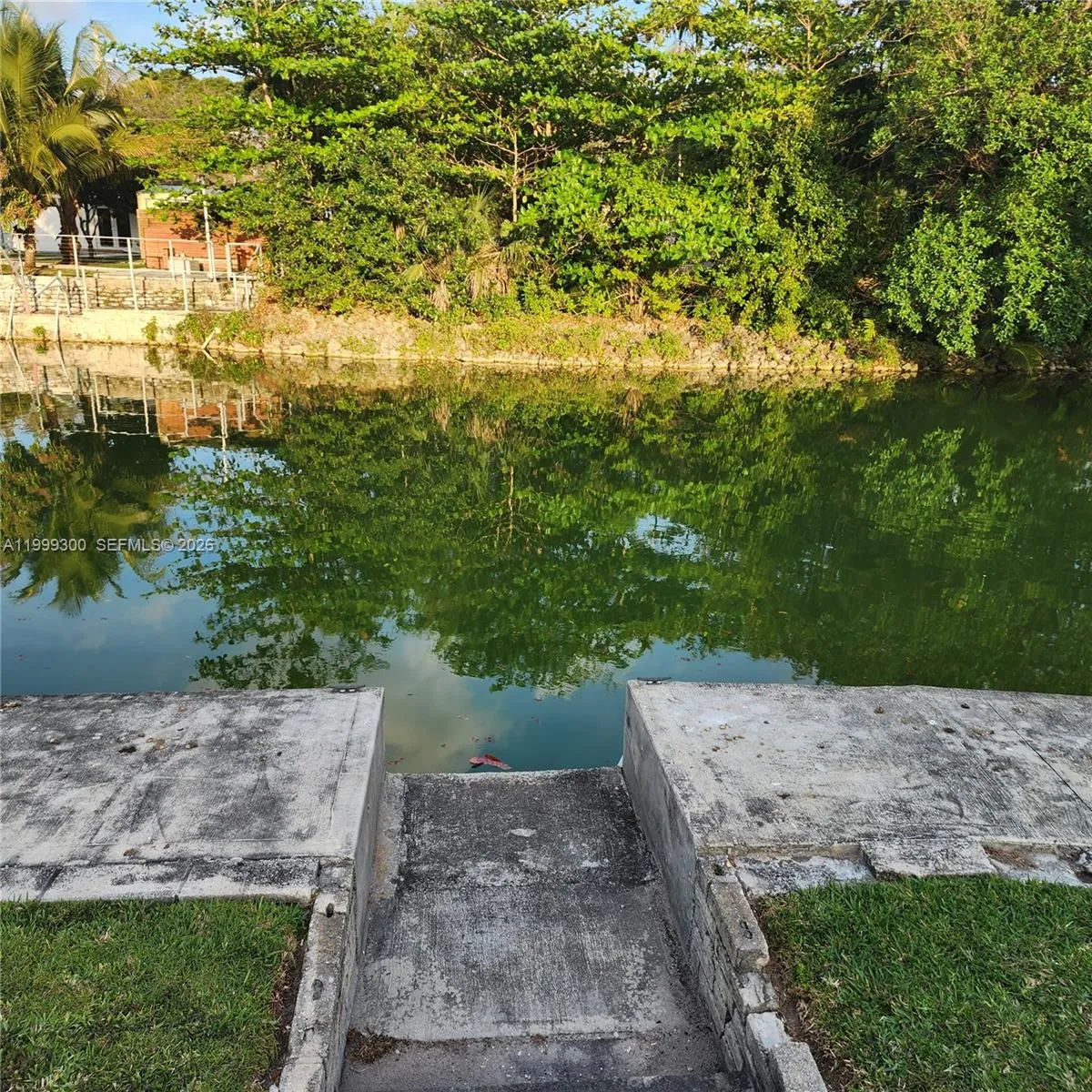 3325 S Lake Dr, Miami FL 33155