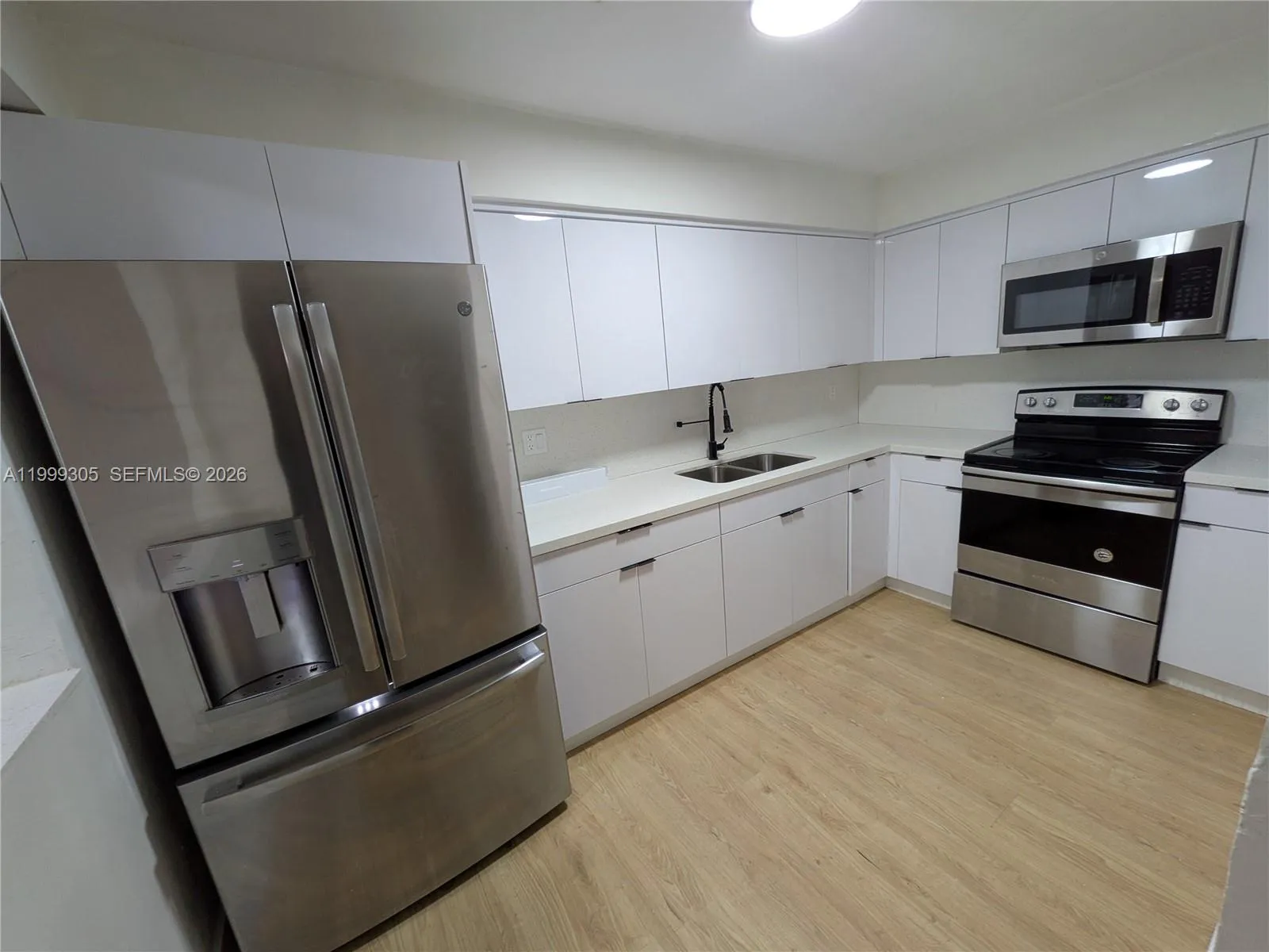 7022 SW 19th Ct, North Lauderdale FL 33068