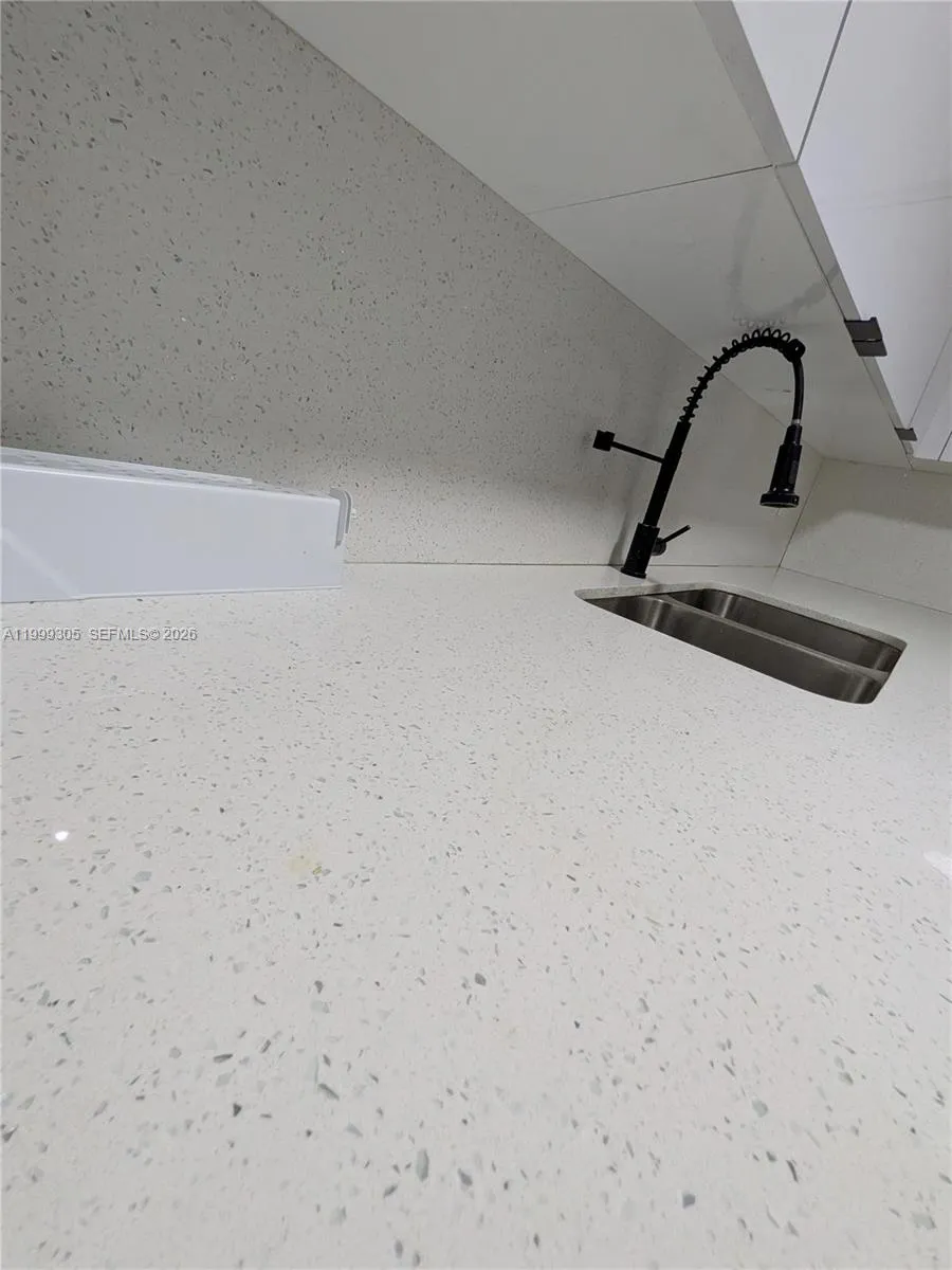 7022 SW 19th Ct, North Lauderdale FL 33068