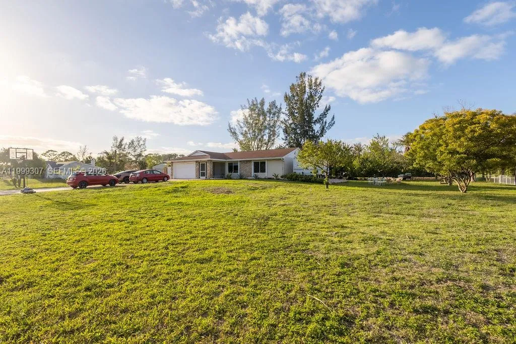 16525 N 87th Ln N, Loxahatchee FL 33470