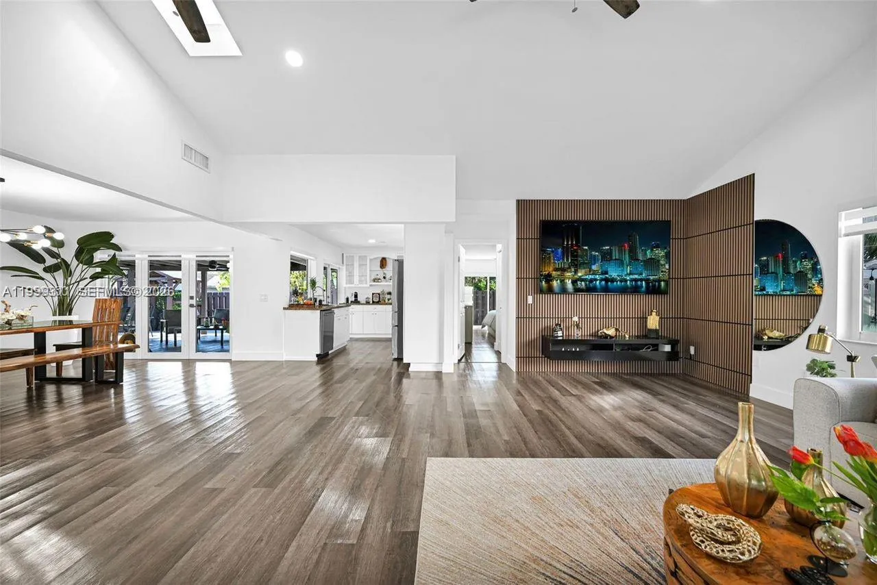 13416 SW 108th St Cir N, Miami FL 33186