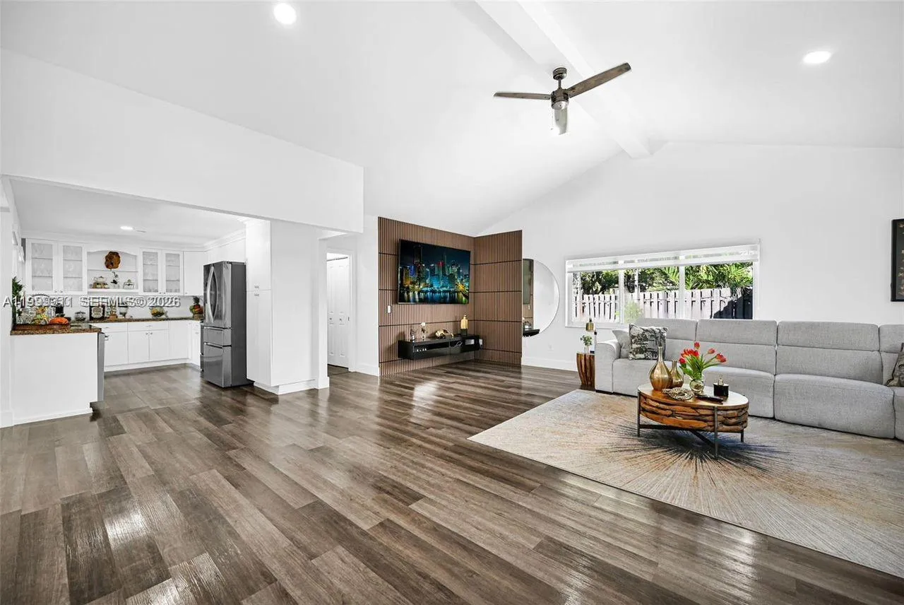 13416 SW 108th St Cir N, Miami FL 33186