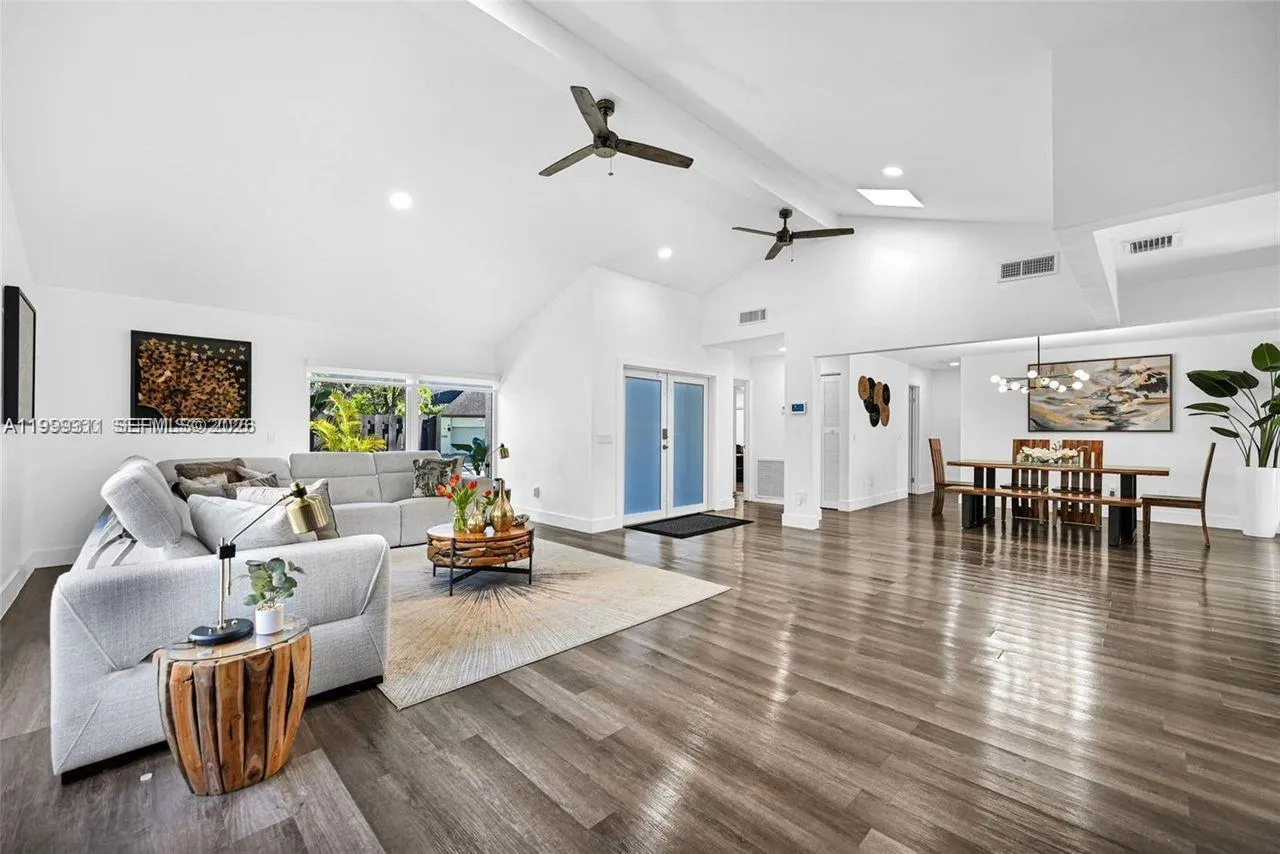 13416 SW 108th St Cir N, Miami FL 33186