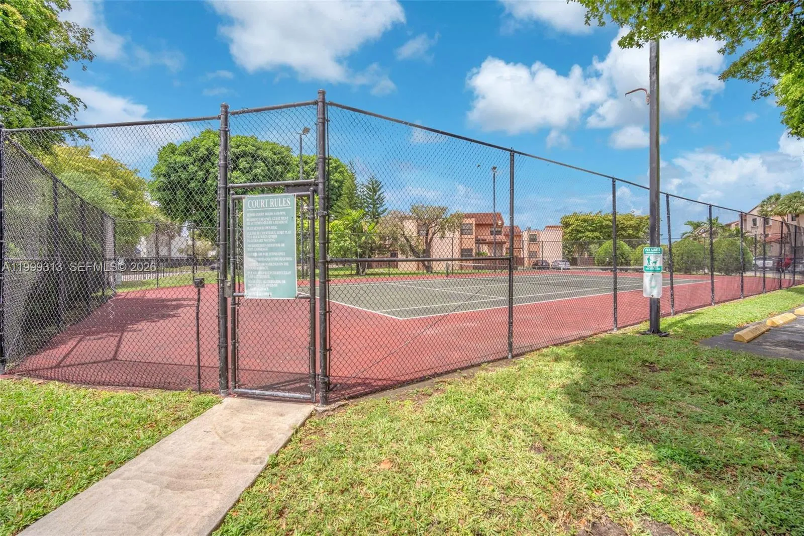 685 W Park Dr # 11, Miami FL 33172