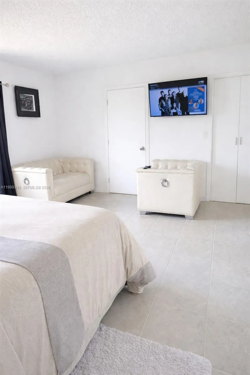 500 NE 2nd St # 221, Dania Beach FL 33004