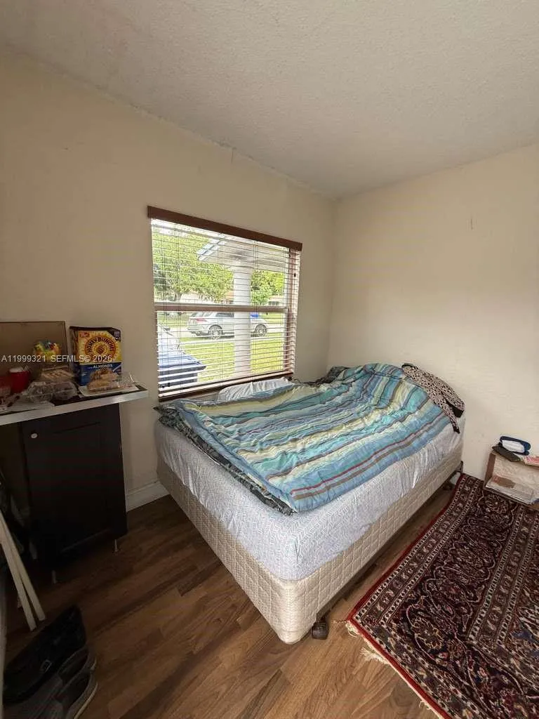 6708 Raleigh St, Hollywood FL 33024