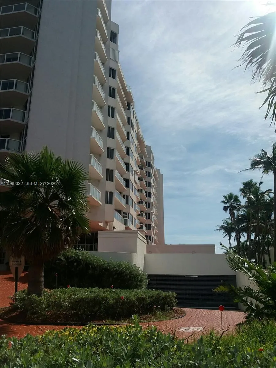 17275 Collins Ave # 801, Sunny Isles Beach FL 33160