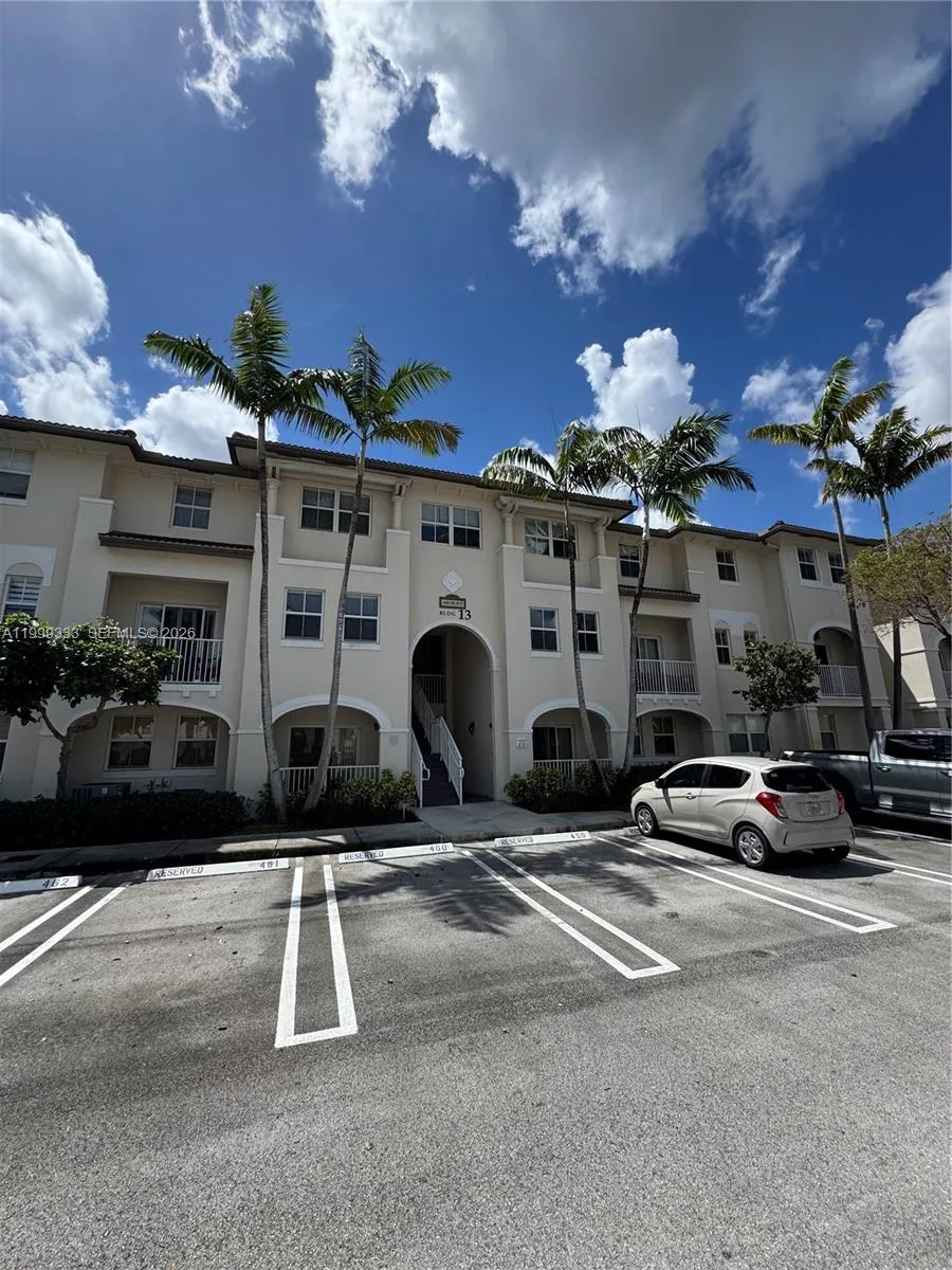 11601 NW 89th St # 209, Doral FL 33178