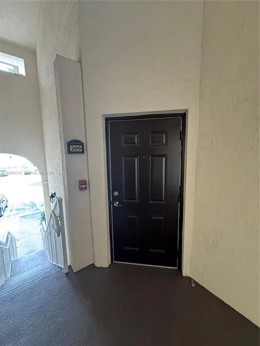 11601 NW 89th St # 209, Doral FL 33178