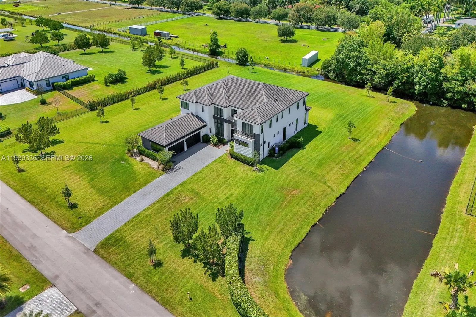 17811 SW 58th St, Southwest Ranches FL 33331