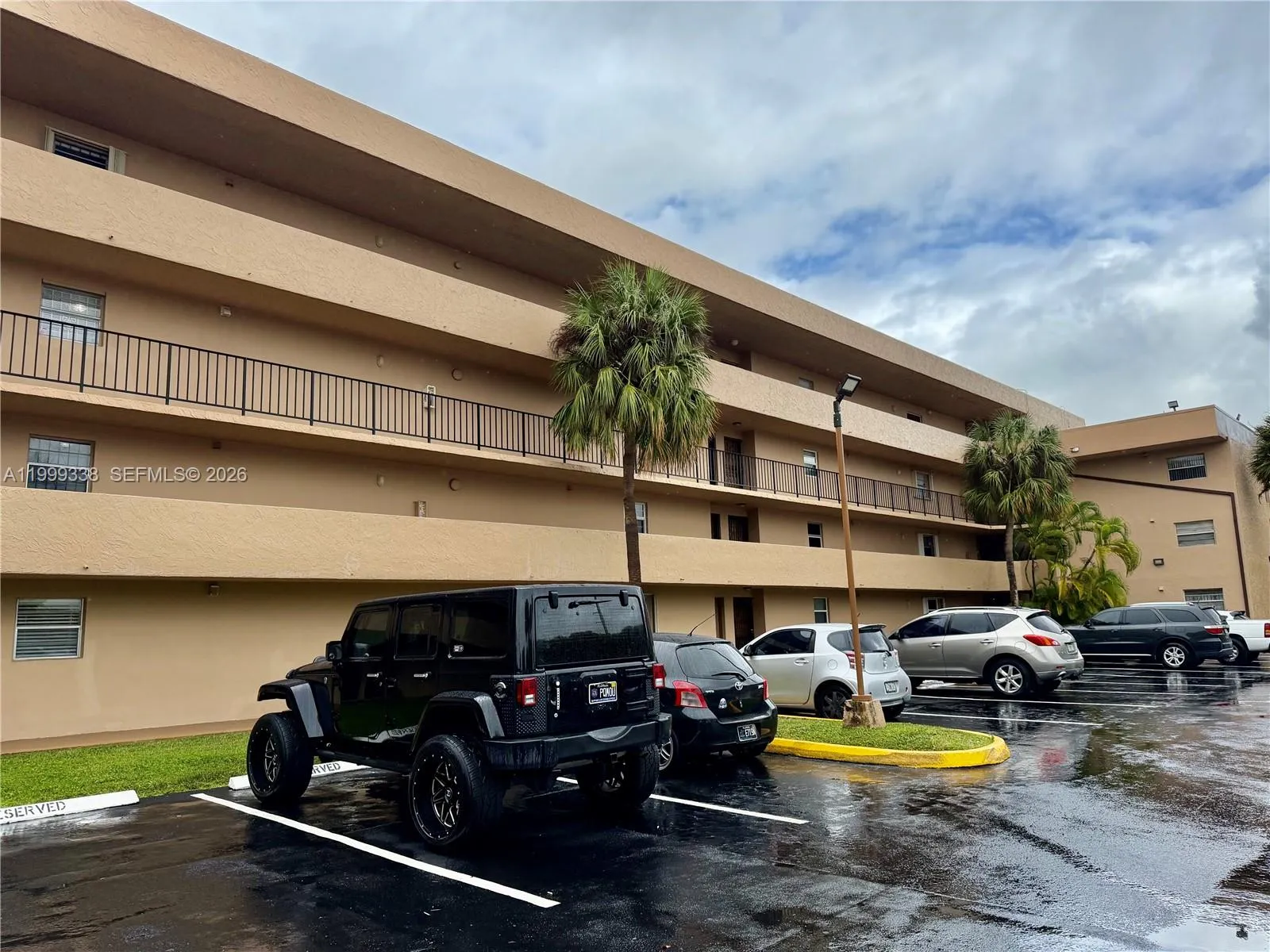 706 NW 87th Ave # 205, Miami FL 33172