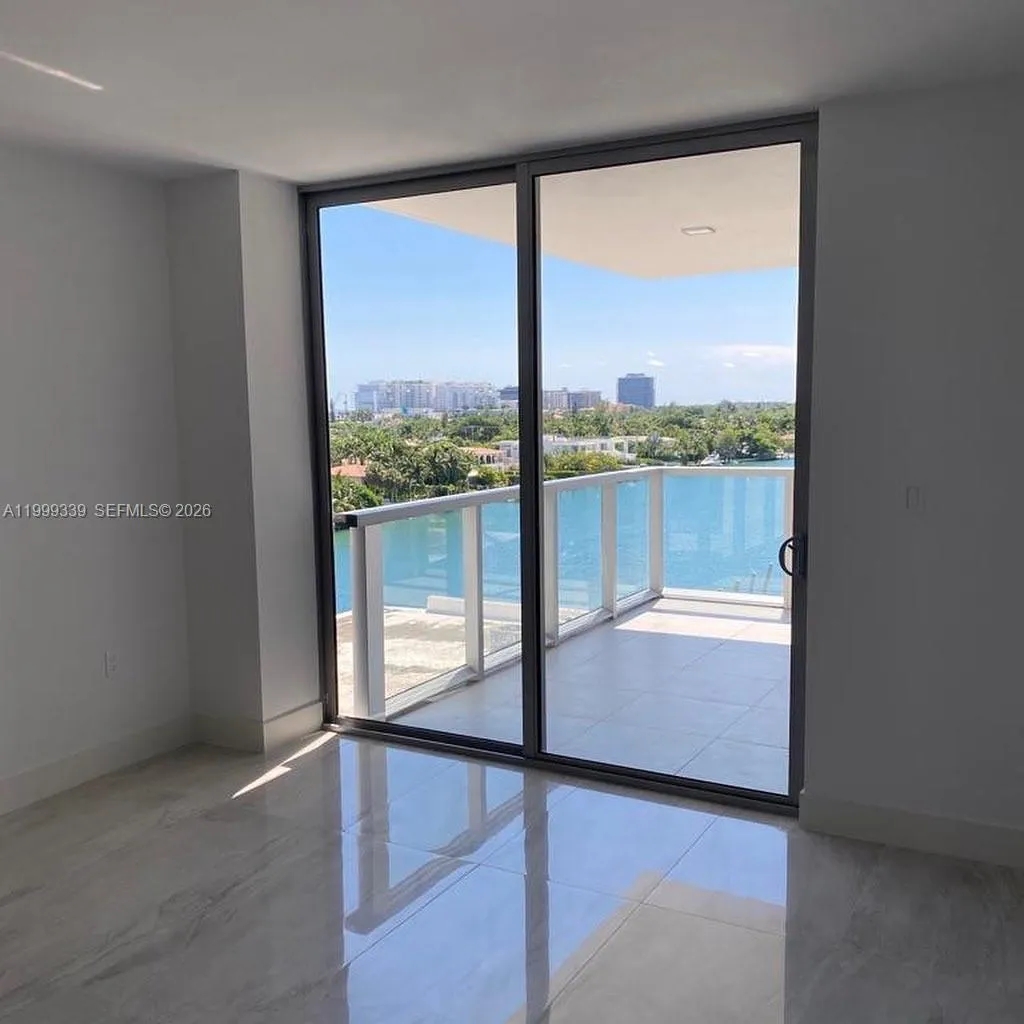 9521 E Bay Harbor Dr # 605, Bay Harbor Islands FL 33154