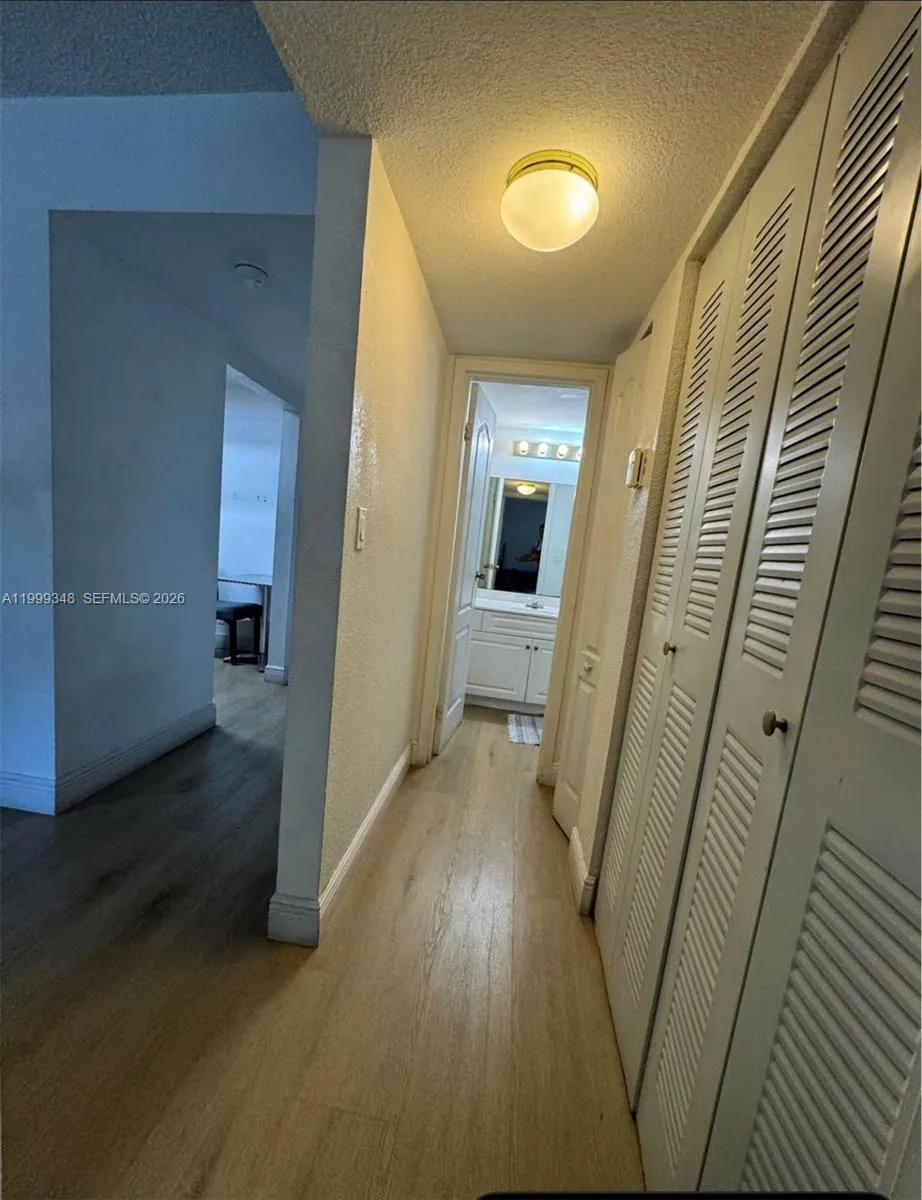 5201 Geneva Way # 209, Doral FL 33166