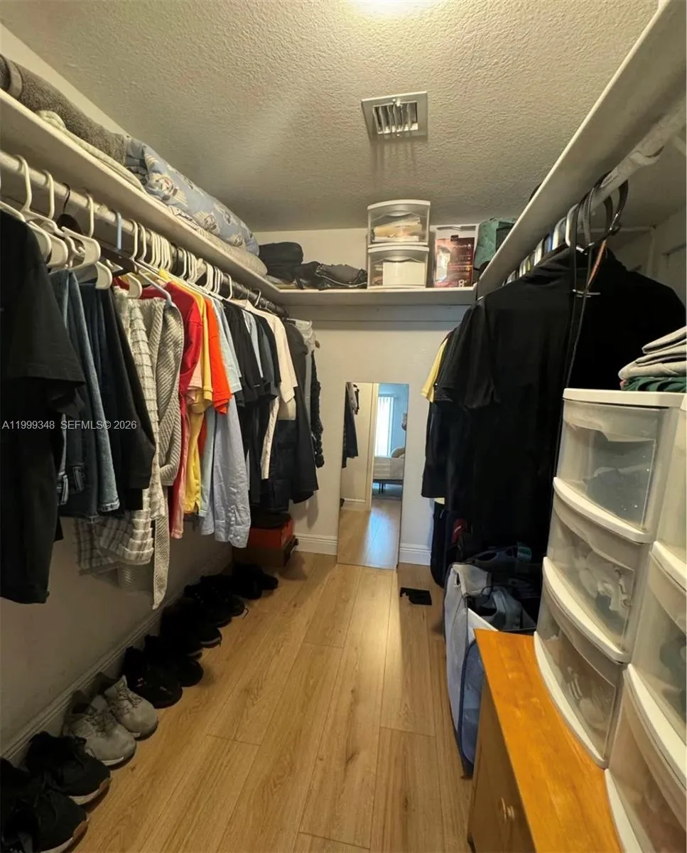 5201 Geneva Way # 209, Doral FL 33166