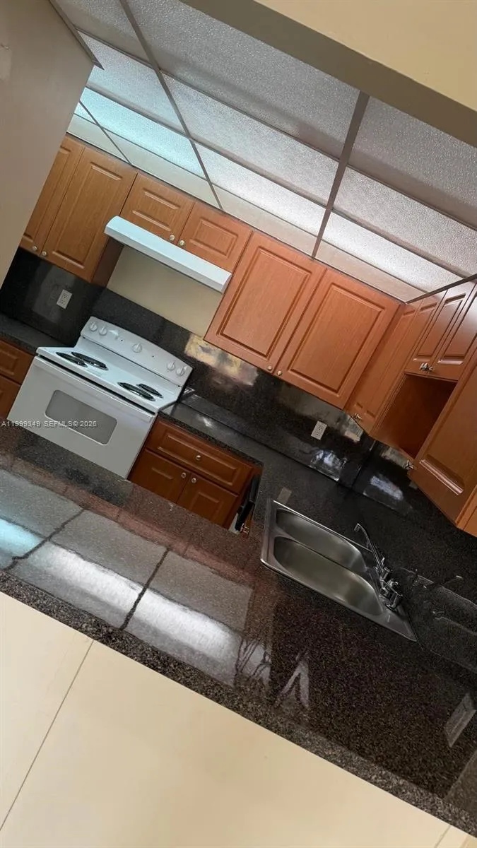 7000 NW 186th St # 219, Hialeah FL 33015