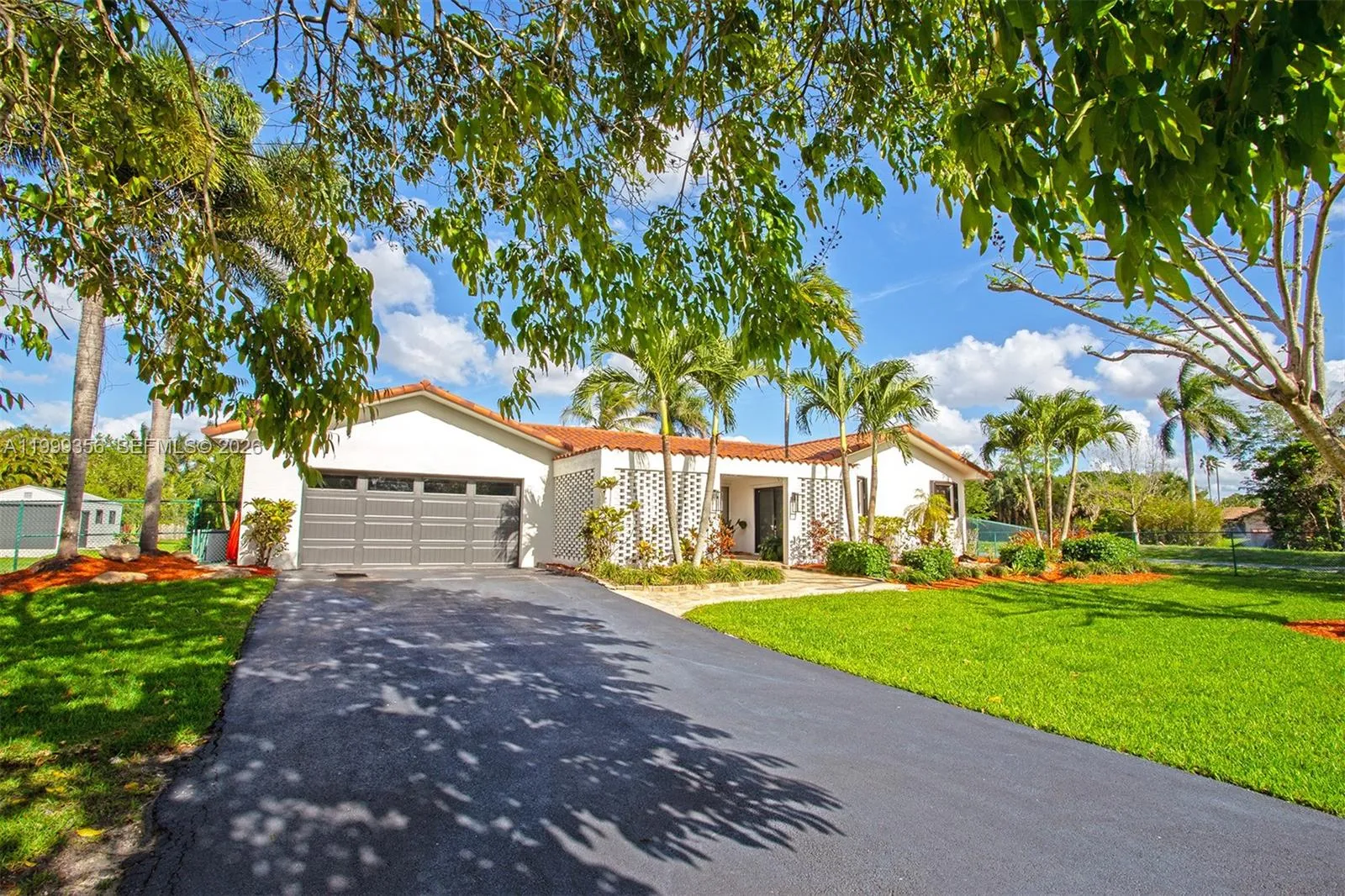 5520 SW 163rd Ave, Southwest Ranches FL 33331