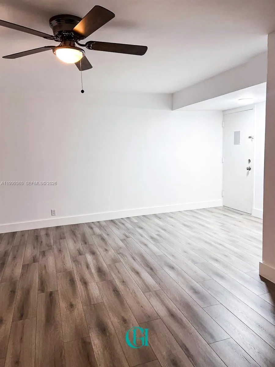 102 SE 10th St # 101, Deerfield Beach FL 33441