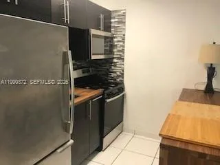 323 Washington Ave # 4, Miami Beach FL 33139