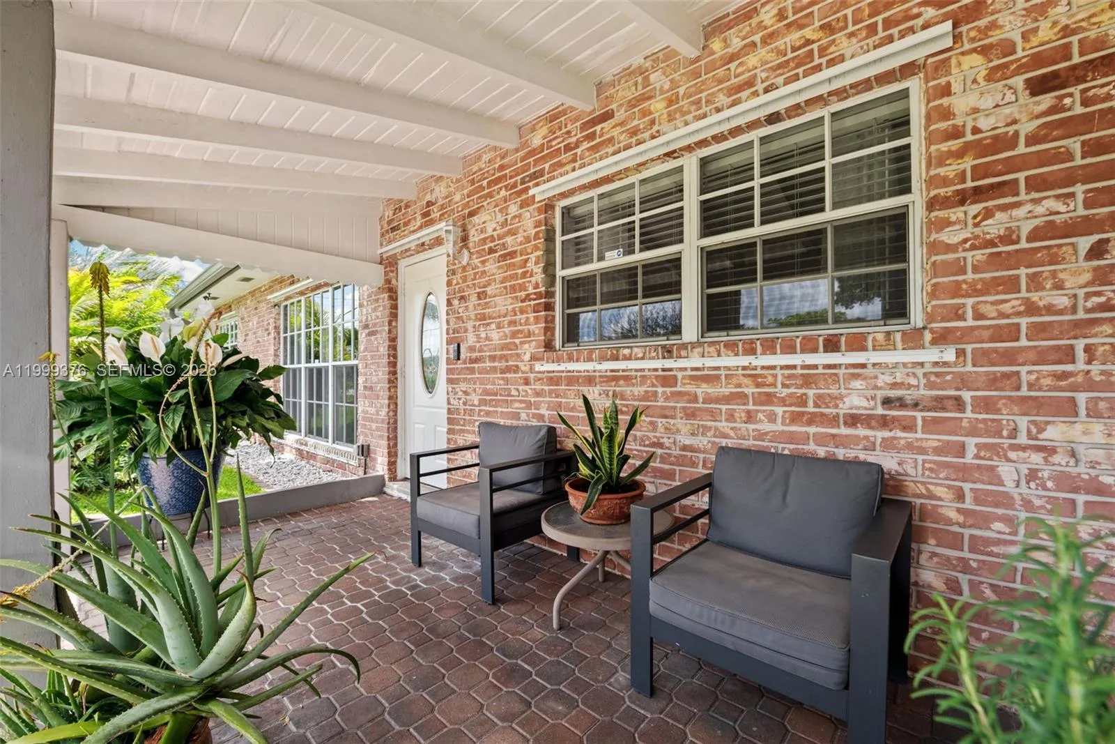 911 SW 51st Ave, Plantation FL 33317