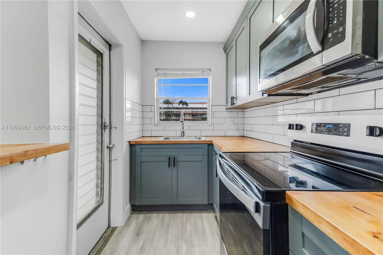 5300 Washington St # A137, Hollywood FL 33021