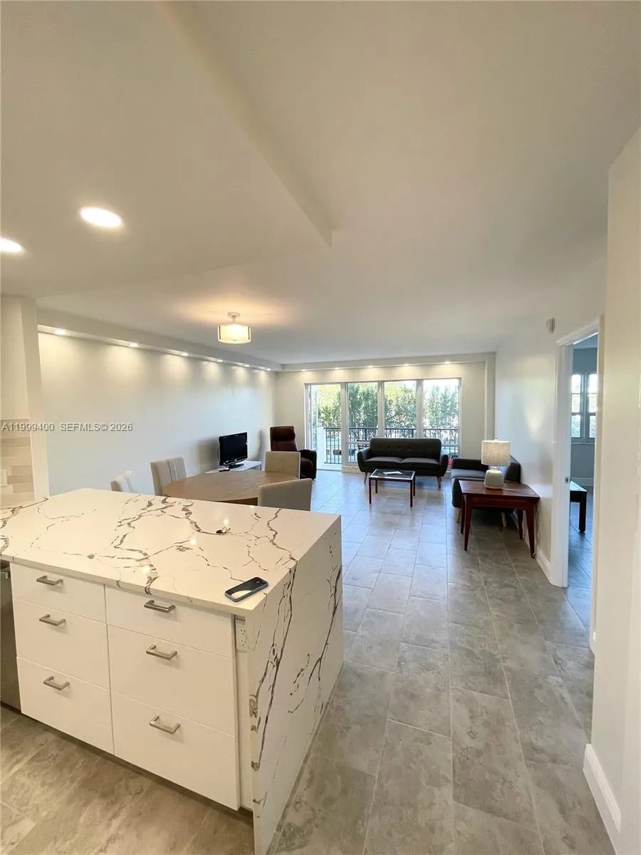 340 Sunset Dr # 407, Fort Lauderdale FL 33301