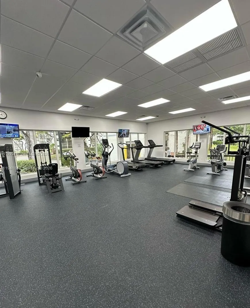 16909 N Bay Rd # 1018, Sunny Isles Beach FL 33160