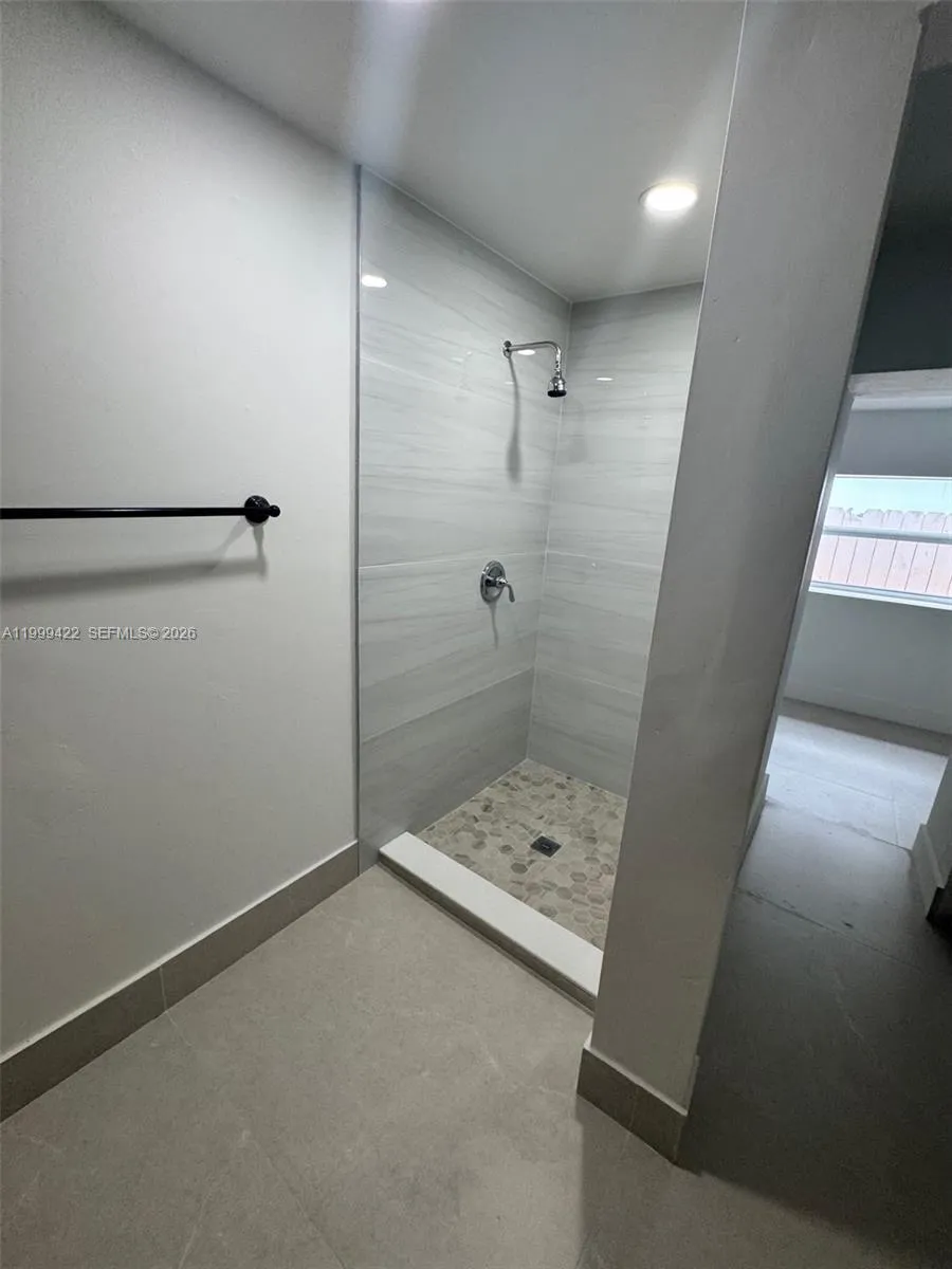 6534 SW 34th St # 2, Miami FL 33155