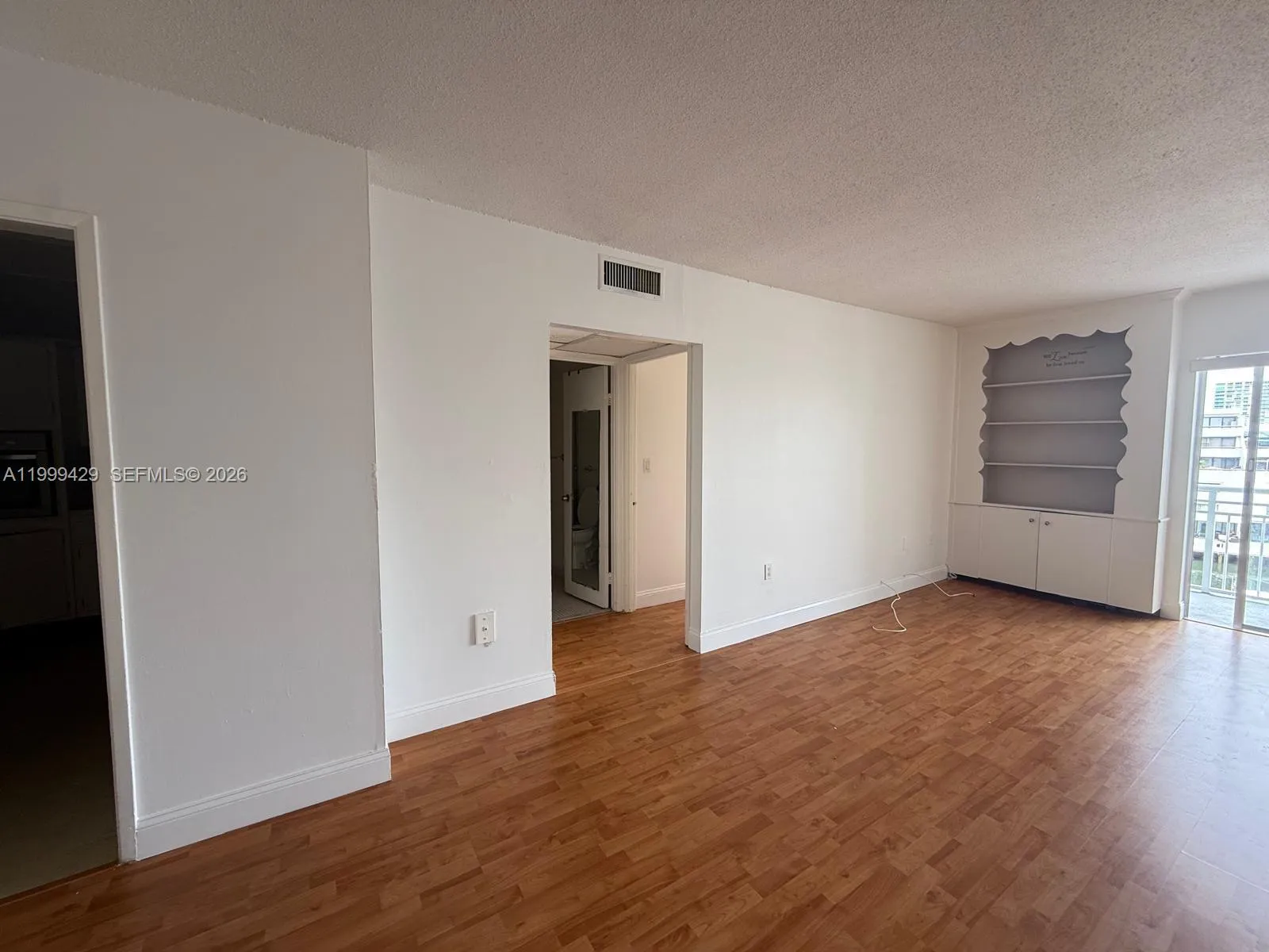 400 Kings Point Dr # 527, Sunny Isles Beach FL 33160