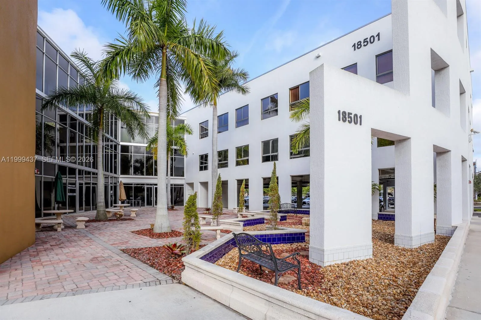 18501 Pines Blvd # 337, Pembroke Pines FL 33029