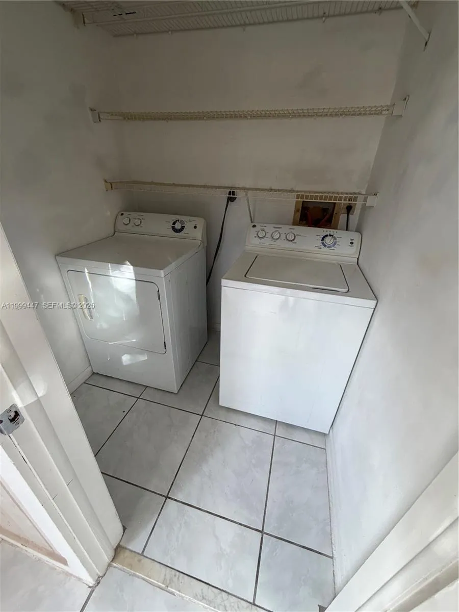 823 NE 199th St # 12, Miami FL 33179