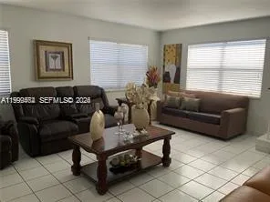 1300 W 53rd St # 19, Hialeah FL 33012
