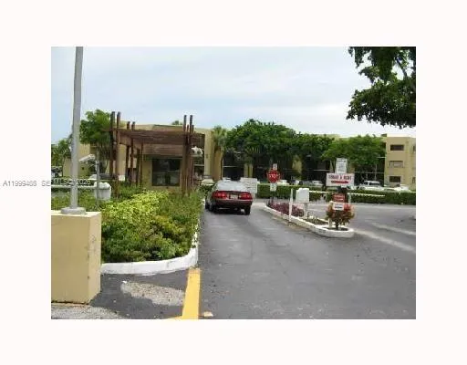 8075 SW 107th Ave # 305, Miami FL 33173