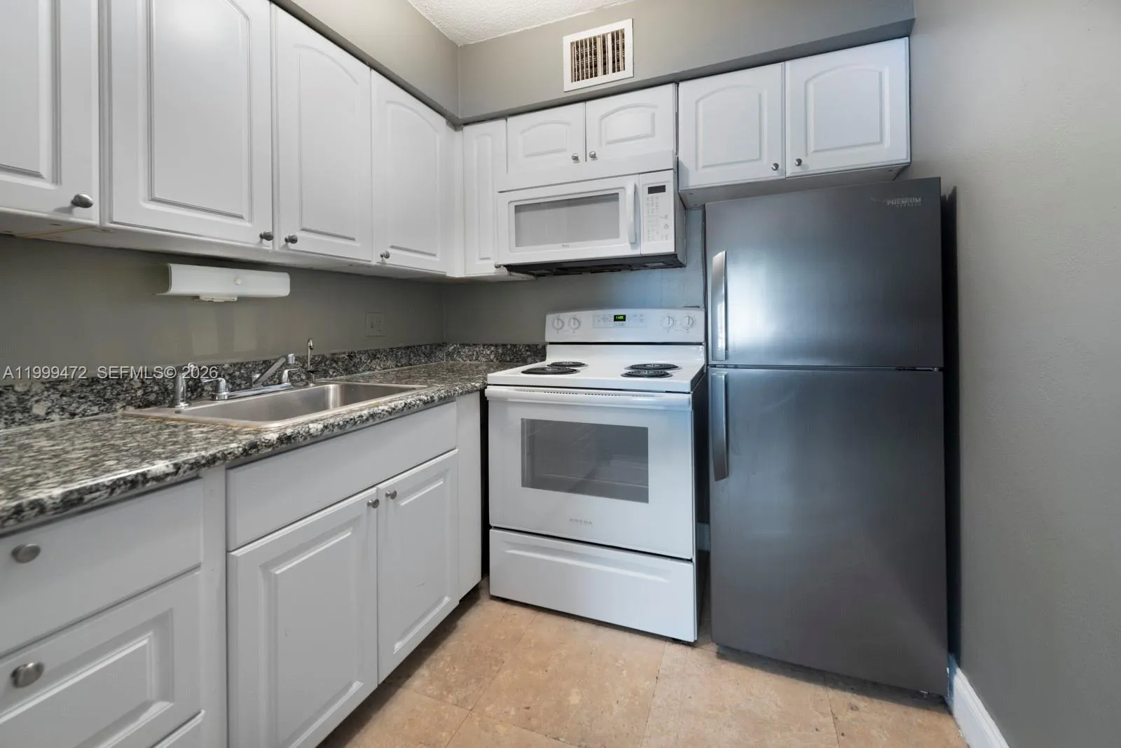 1429 SW 9th St # 4, Fort Lauderdale FL 33312