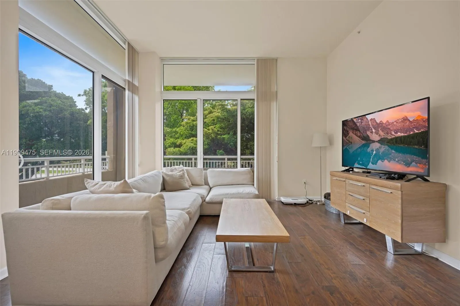 19501 W Country Club Dr # 208, Aventura FL 33180